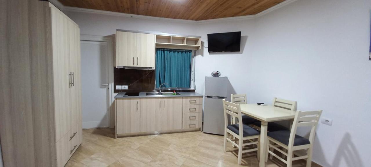 Dian'S Apartments Ксамил Экстерьер фото
